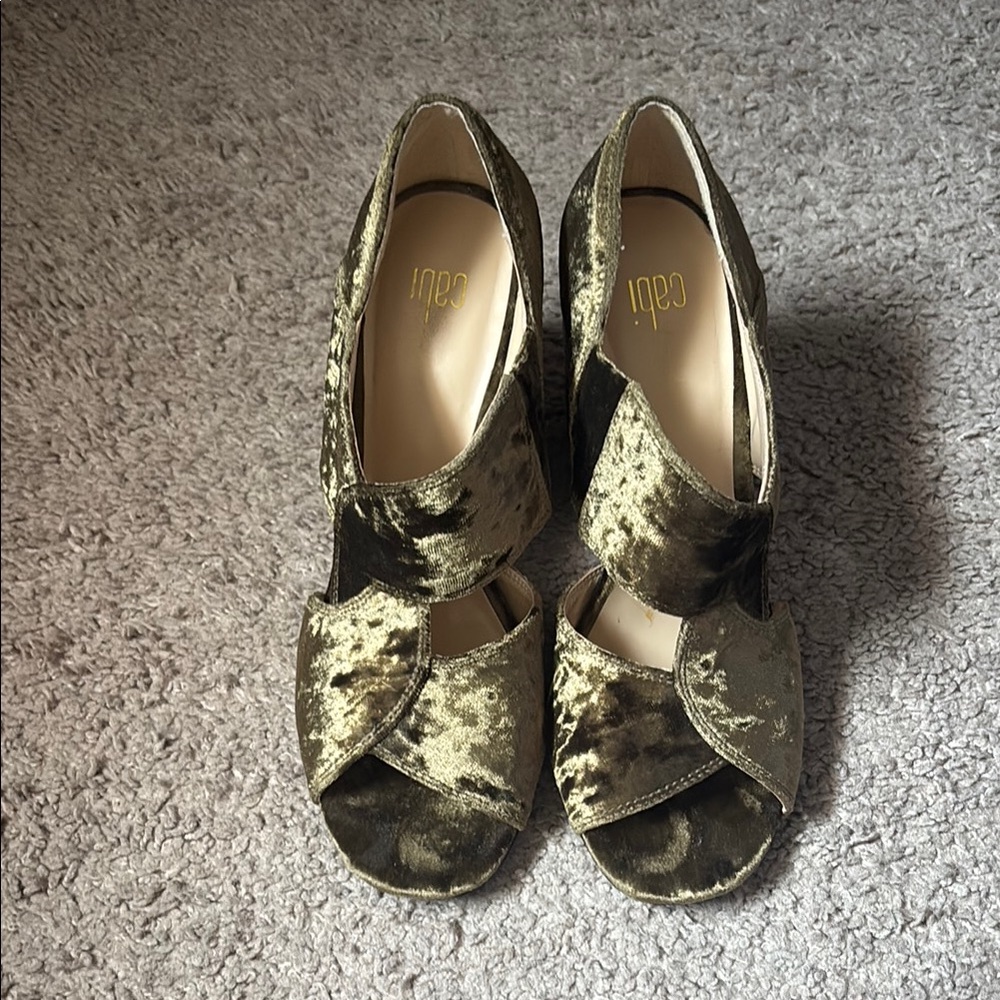 Cabi Velvet chunk heel